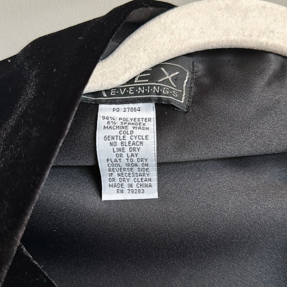 Alex Evenings Black Velvet Dress & Wrap Set Beaded Waist Size 10 Formal Cocktail - Picture 15 of 15